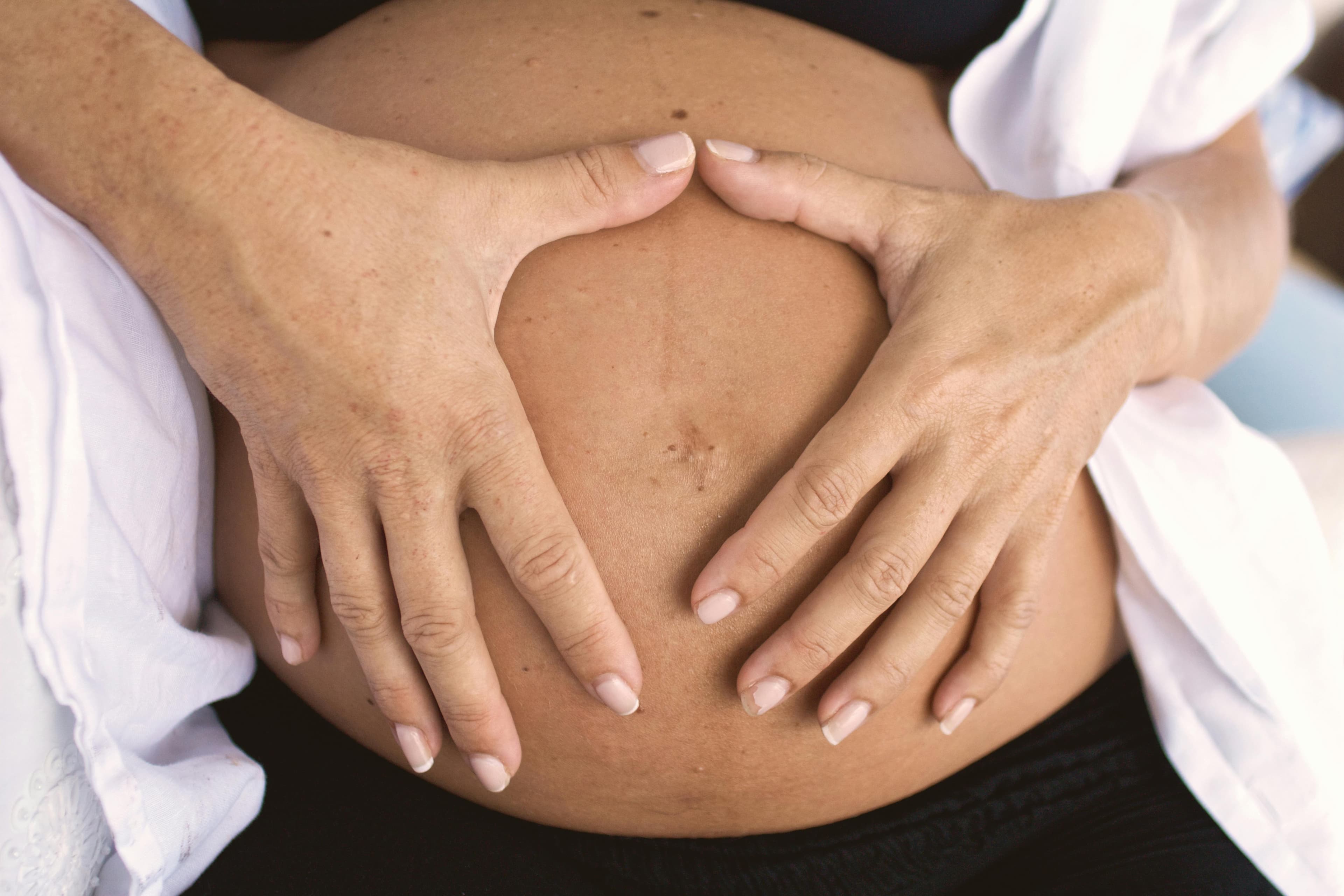 Doula support session with mother